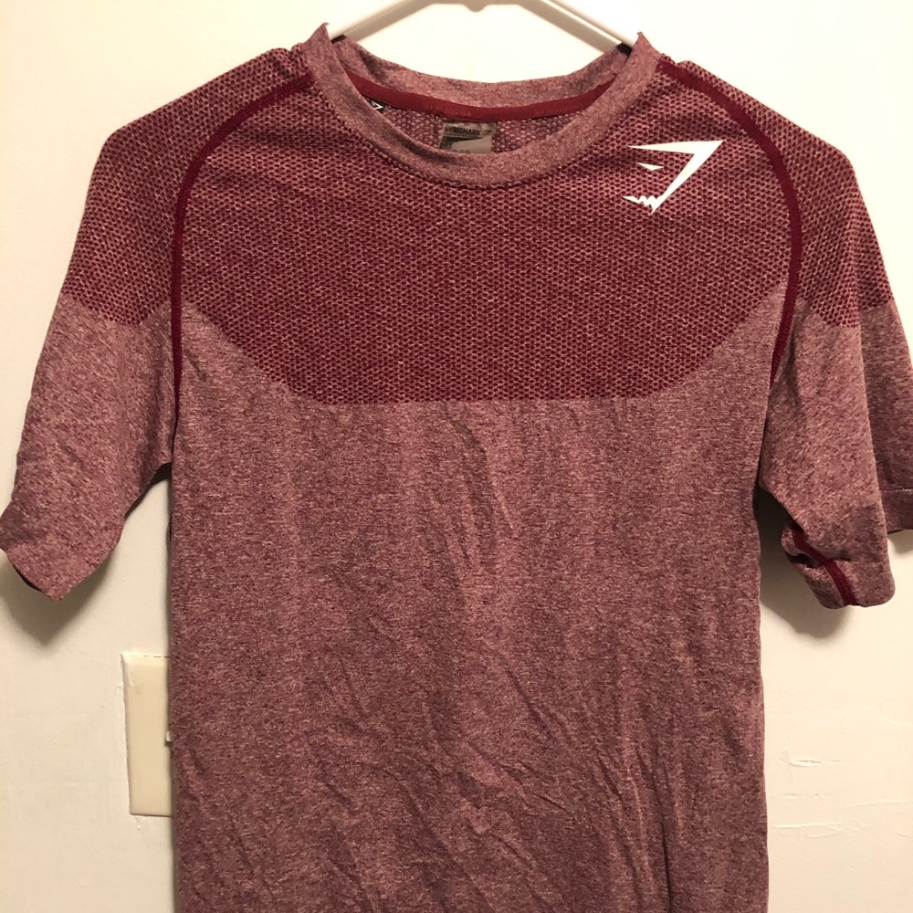 Red gymshark tee